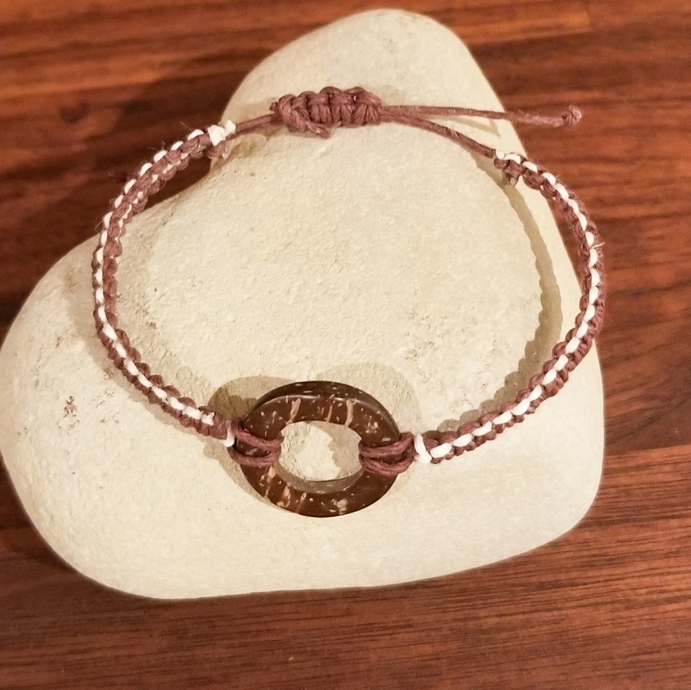 Hemp & Coconut Shell Bracelet - Picture 6 of 10